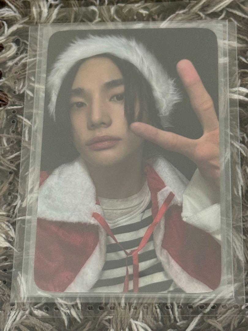 

[USED] Stray Kids Hyunjin Santa Pop-Up Trading Card
