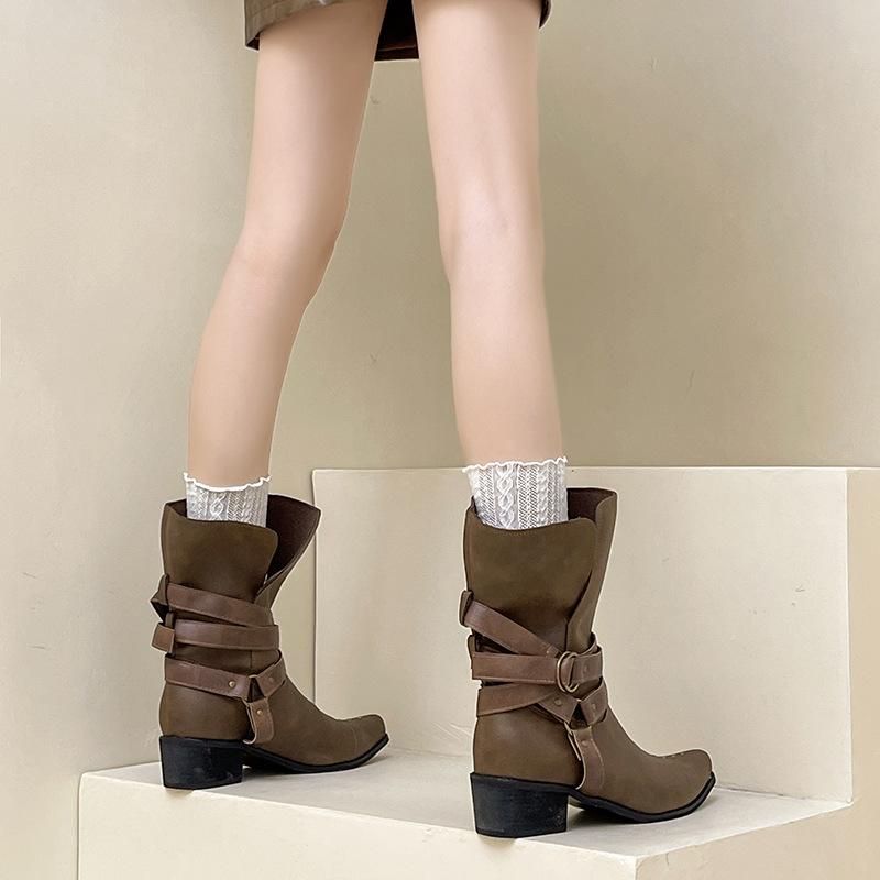 Piaohong leather buckle design sense retro style pointed thick heel short boots women's 2025 autumn and winter new pointed fashion boots