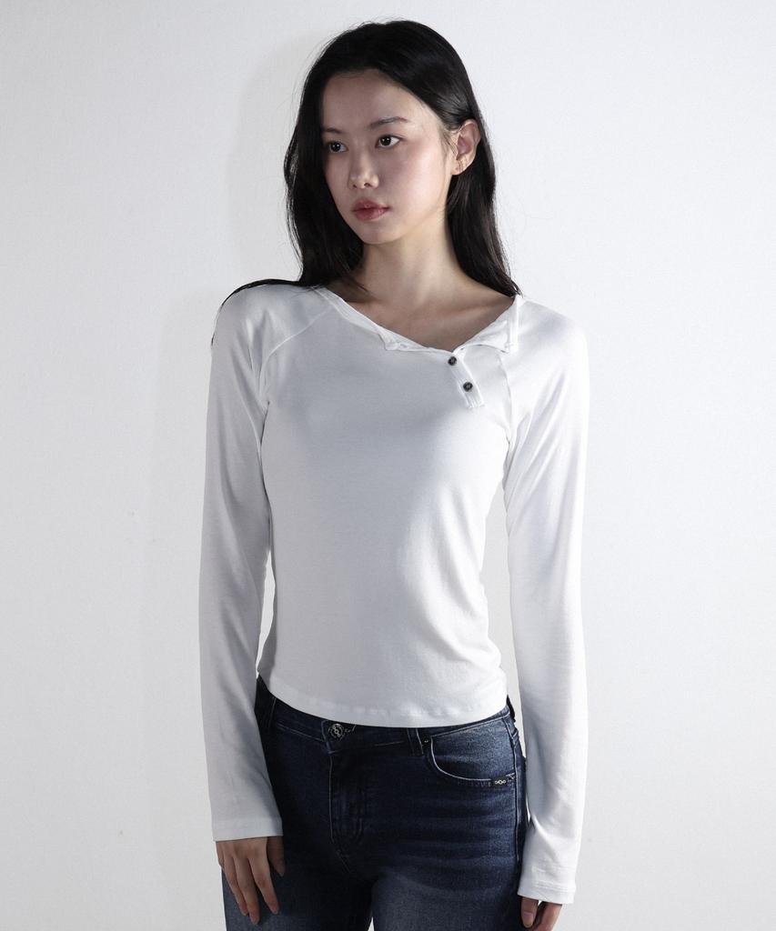 MAGORENSEOUL Oblique Henley Neck Raglan Long Sleeve White
