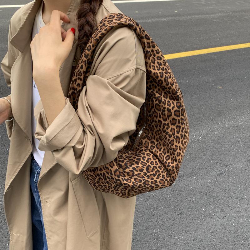 Commute Underarm Dumpling Bag - A Small, Unique and Sophisticated Shoulder Bag