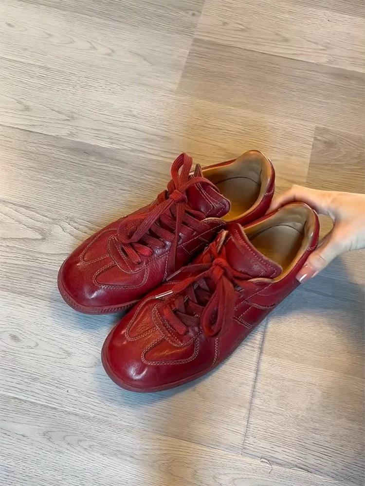 

Версия из коровьей кожи~ Винтажные красные кроссовки на шнуровке в немецком стиле, повседневные универсальные спортивные туфли из натуральной кожи на плоской подошве с глубоким вырезом 40