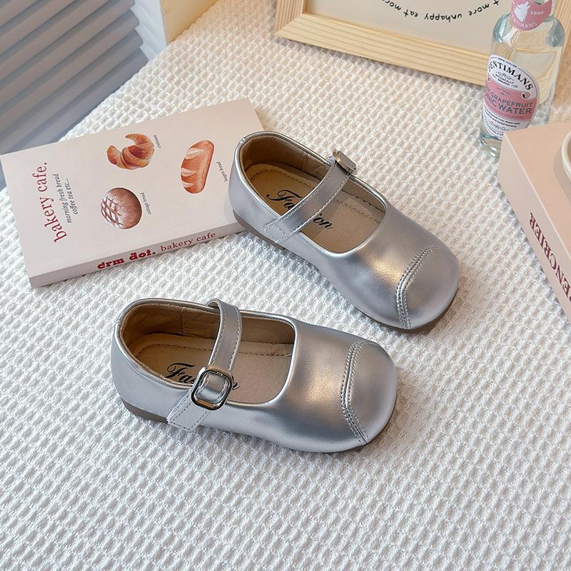 

Children s leather shoes, new spring models, loafers, shallow princess shoes, fashionable single shoes, toddler shoes, white shoes, trendy 21 серебряный