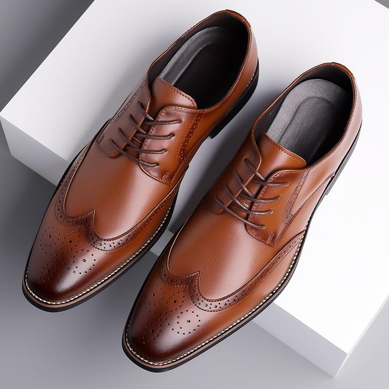 Gentleman Fashion Pointed Lace Up  Patent Leather Dress Casual Brogues Derby Shoes For Men Wedding Homecoming Footwear