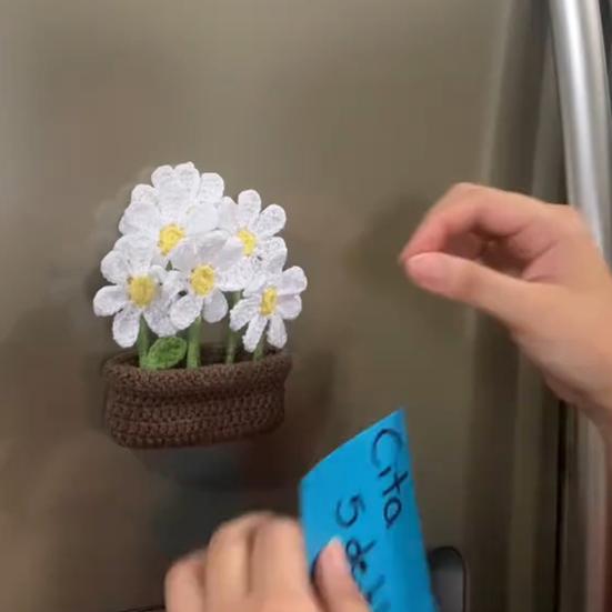 Crochet Potted Flower Fridge Magnet DIY Home Office Kitchen Locker Fridge Knitting Potted White Flower Magnetic Decoration Ornament