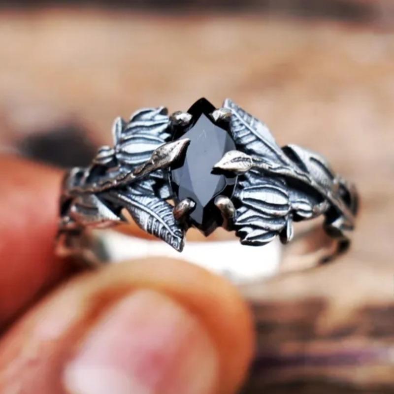 Vintage Inlaid Black CZ Women's Ring Ethnic CopperColor Hand Carving Leaf Daily Wear Party Jewelry Anniversary Gift