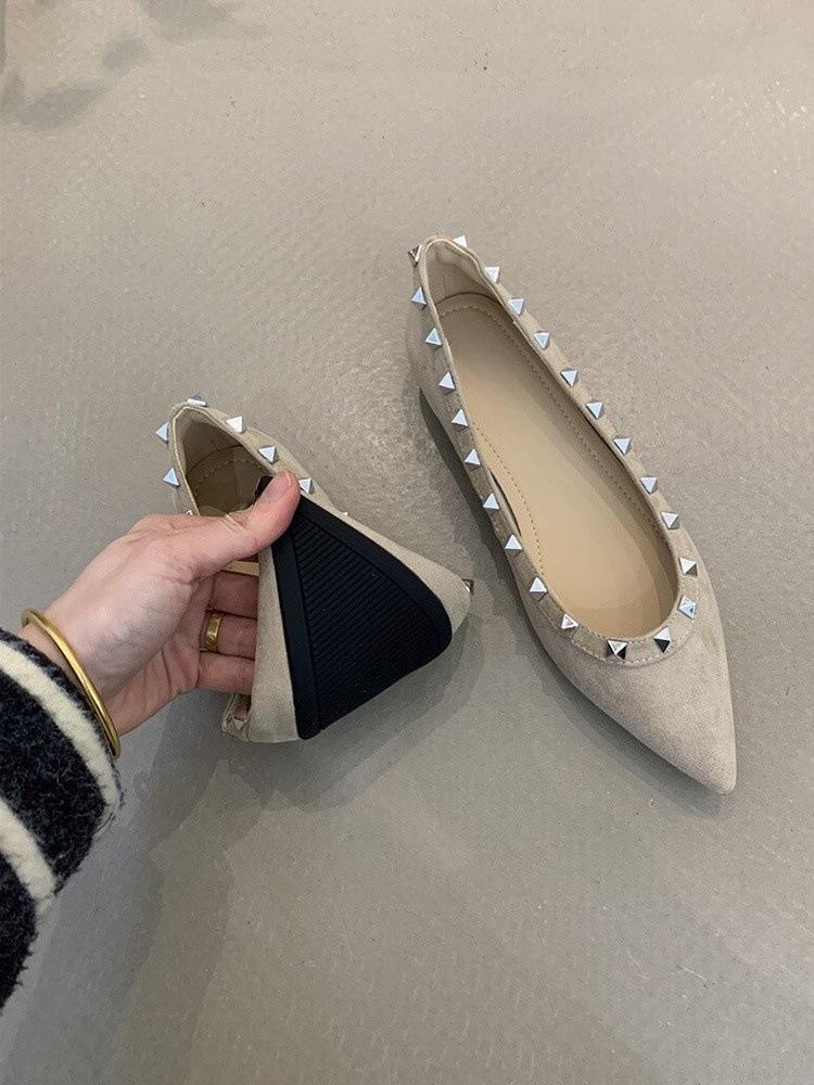 Design Sense, Niche Temperament, Rivets, Doudou Ladyshoes, Pointed Single Shoes, Spring and Summer Soft Flat Bottom Inner Height Increase