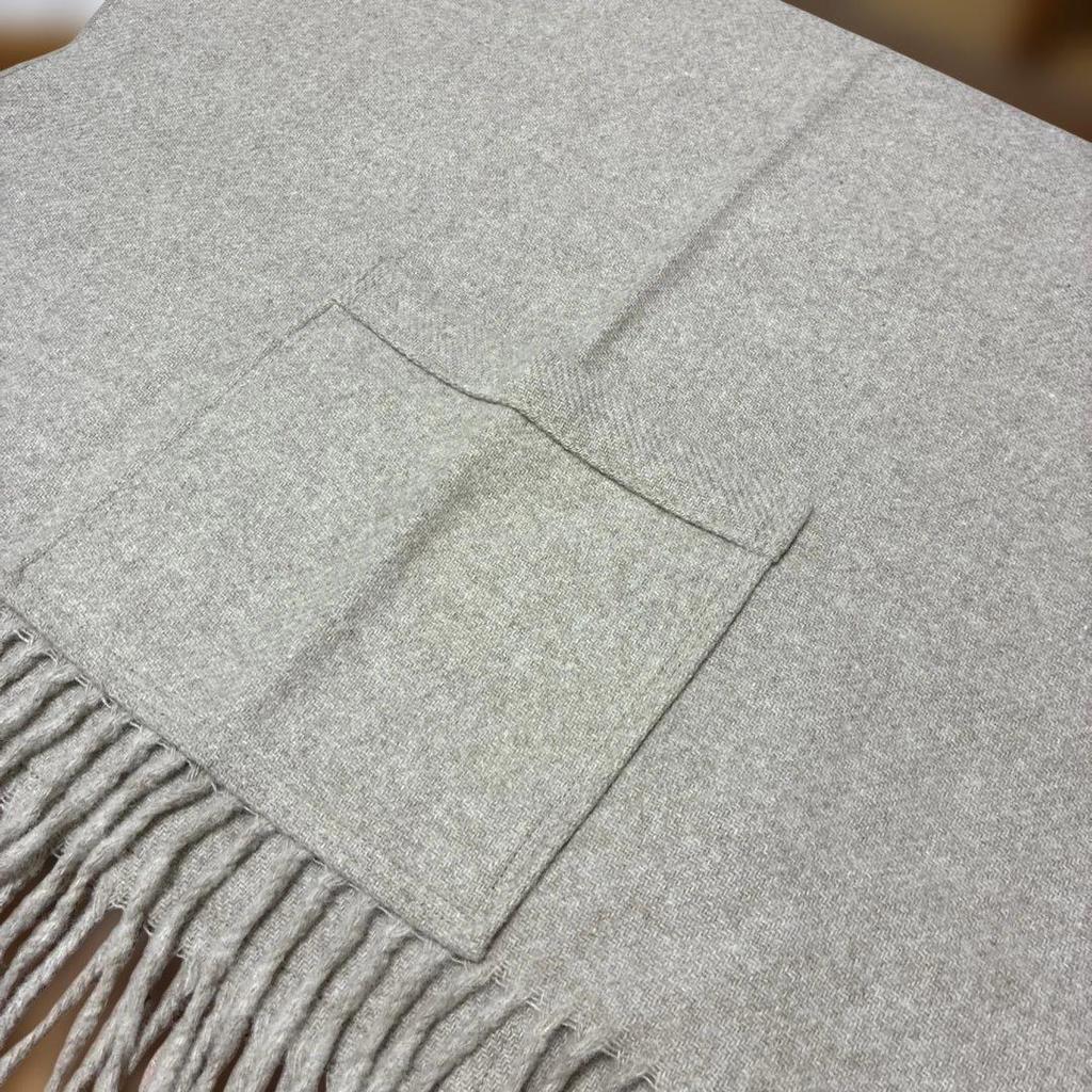 Used Made in Japan, 80% wool, 20% cashmere, beige, fringed, pocketed stole