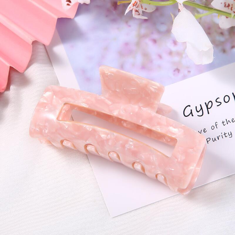 European & American Women’s Black & White Checkered Hair Clip - Large Acetate Acrylic Claw for Bun Hairstyles