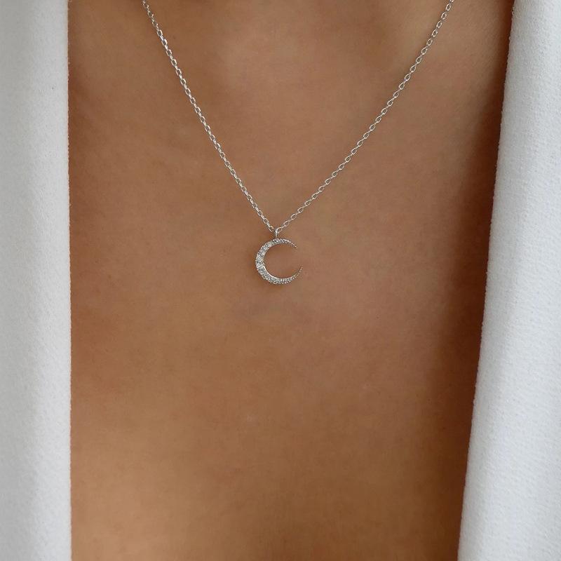 Diamond pendant necklace European and American alloy simple versatile jewelry women's five-pointed star moon collarbone chain