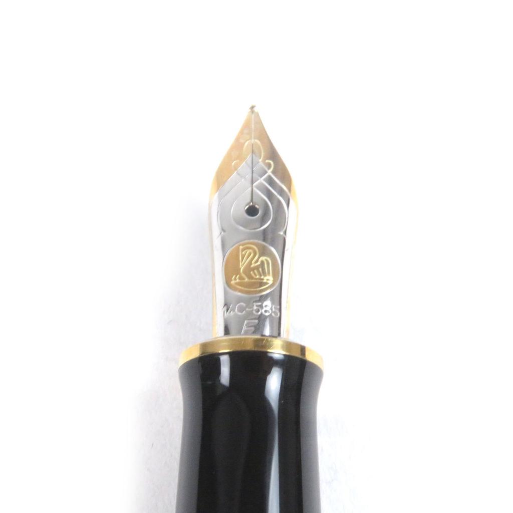 Excellent PERIKAN Fountain Pen Souvern M600 Cap Type Black Gold 14C Mens Used