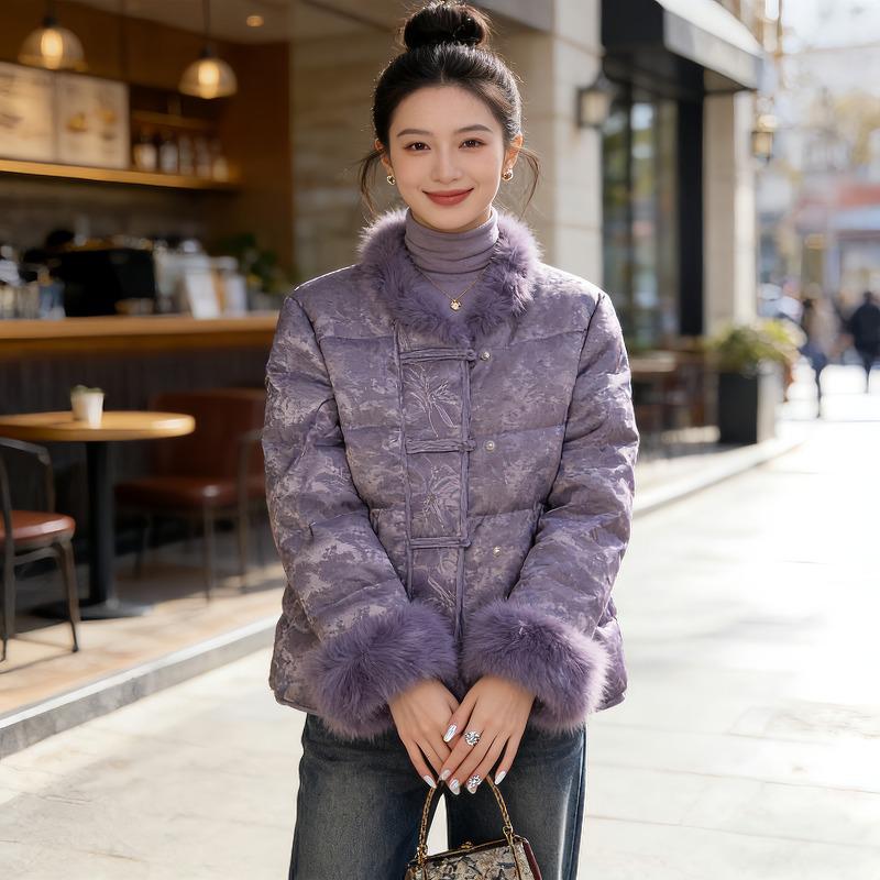 

Middle-aged Women s Short Winter Jacket with Faux Fur Collar and Fox Fur Cuffs - New Chinese Style M (recommended 45-55 kg) фиолетовый