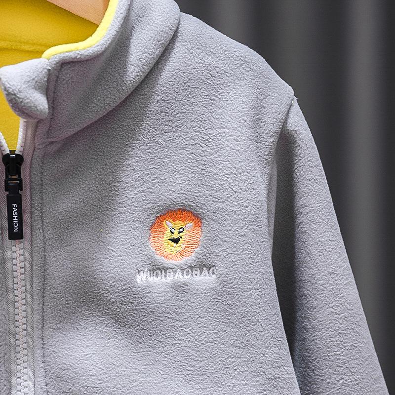 Moda niemowlęca w stylu koreańskim Wiosna/Jesień 2023: Modna kurtka polarowa z lwem