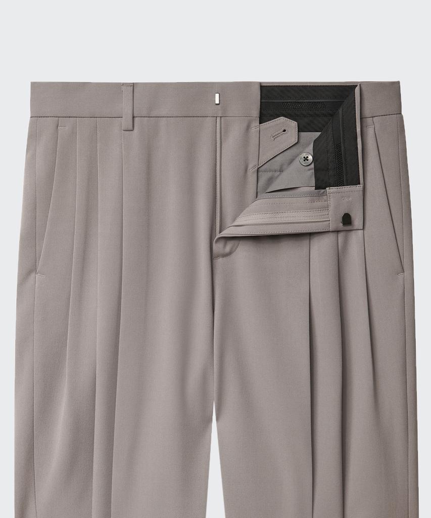 MUSINSA STANDARD Three-Puck Semi-Balloon Slacks [Grayish Beige]