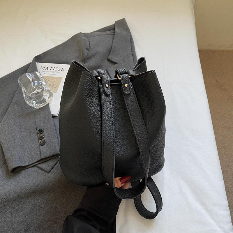 Large Capacity Commuter Bag Women's New Handbag Messenger Bag