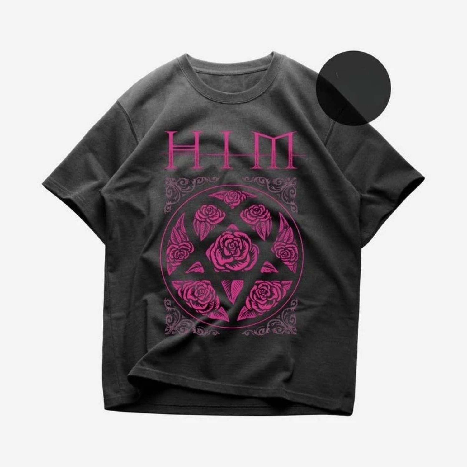 

HIM Merch T-Shirt Rock Music Shirt Razorblade Romance Shirt Unisex Rocker Clothing Greatest Love Songs Dark Light S чёрный