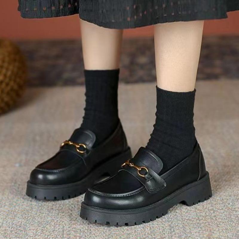 Women's Shallow Soft Leather Shoes New Spring Retro Metal Button Slip on Platform Shoes for Women Students Office Ladies Loafers