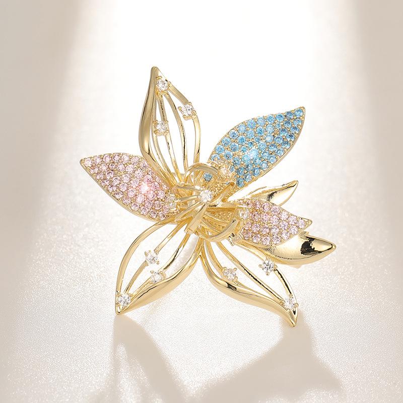 Elegant Zirconia Floral Brooch for Women - Luxurious Suit Pin Flower Design