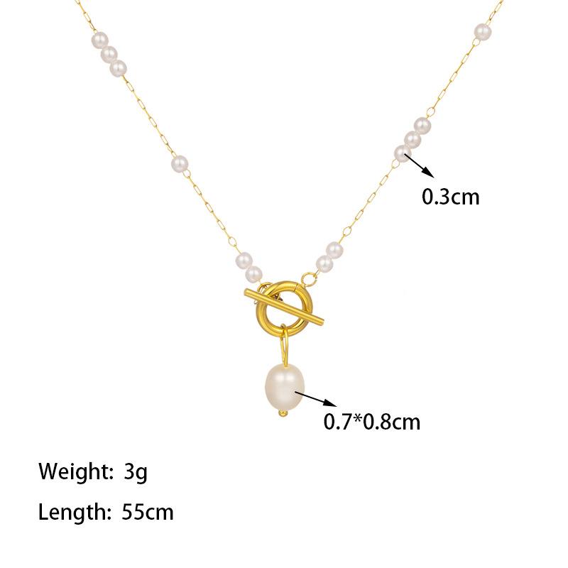 

Ретро, литературный темперамент, простая укладка, ношение ожерелья из натурального пресноводного жемчуга женщина