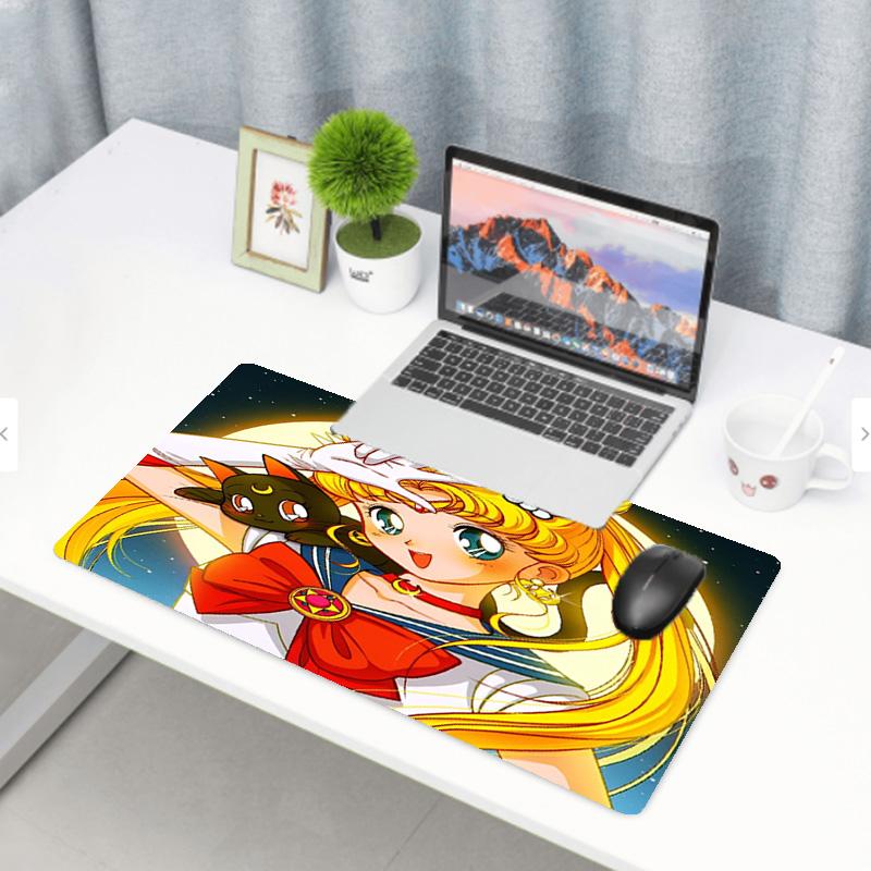 Tapis de Souris Imprimé Sailor Moon, Tapis Antidérapant pour Clavier de Bureau, pour PC Portable Gaming Travail Utilisation Quotidienne, Cadeau Surprise Cool pour Festival