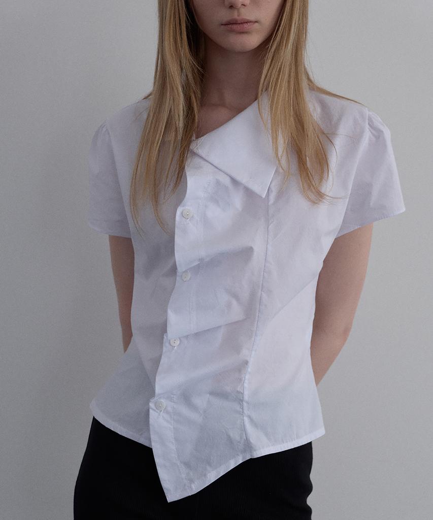 Unessin Asymmetrical Shirred Blouse_Ivory