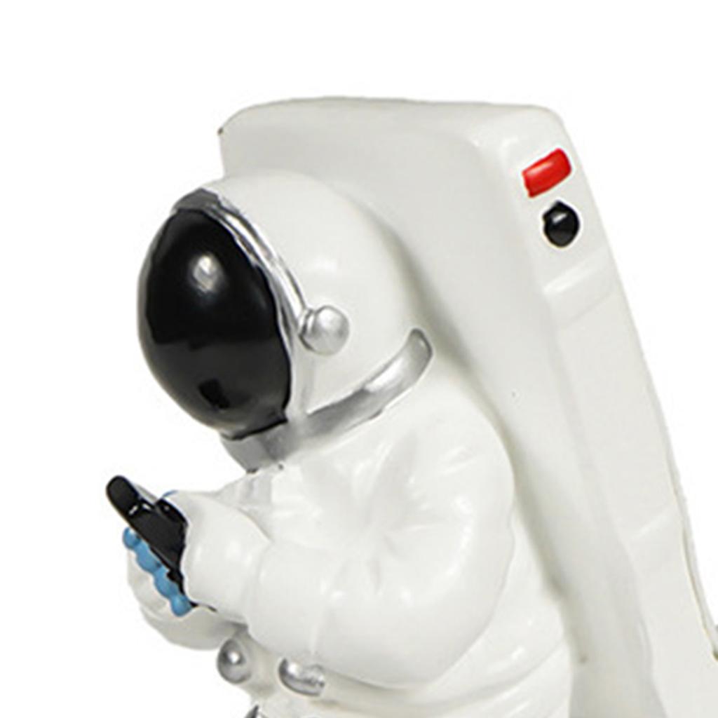 Astronaut Phone Holder Resin Unique Design Secure Support Spaceman Cell Phone Holder for Phone Tablet Standing