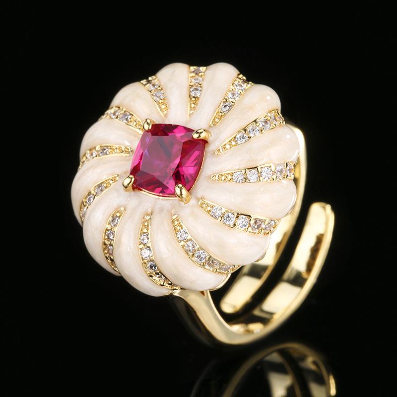 

Комплект ювелирных изделий Серьги Ожерелье Кольцо Роскошный Винтажный Суд Эмаль Квадрат Женщины