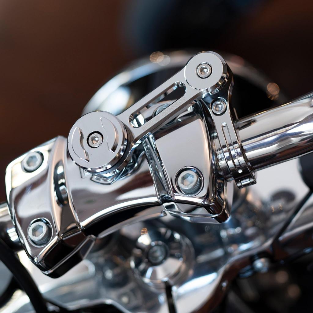 SP Connect Moto Mount Pro Chrome CNC Motorcycle Smartphone Holder with and Adjustable Handlebar Diameter High-Strength 360° Rotation,