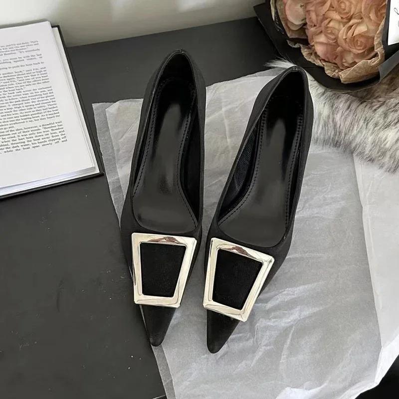 

мода Небольшие остроносые туфли Женские туфли на плоской подошве Элегантные туфли 2024 Весна Дизайнерские сандалии для платьев Лето Роскошь Прогулки Zapatillas De Mujer 35 чёрный