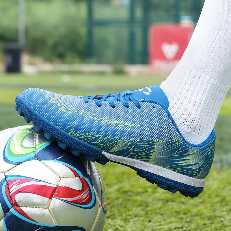 New Spring and Summer Low-top Football Shoes Fashion Long Nail Sneakers Nail Shoes Front Lace-up Running Shoes Grass Shoes