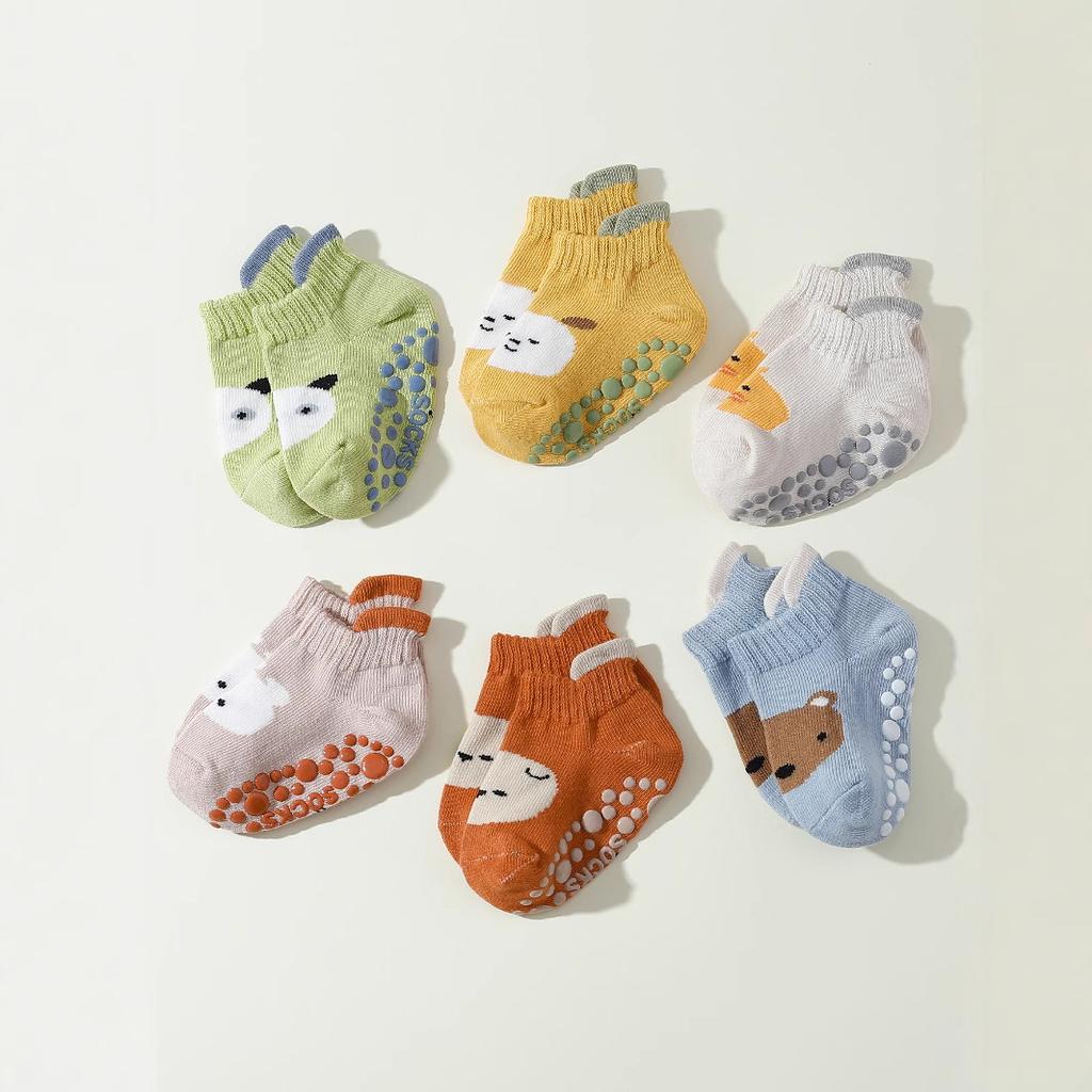 Rutschfeste Kleinkindsocken (0-5 Jahre) mit Silikonnoppen für Indoor-Hüpfen und Yoga, weiche Baumwollsocken mit Tiermotiven, 6 Paar