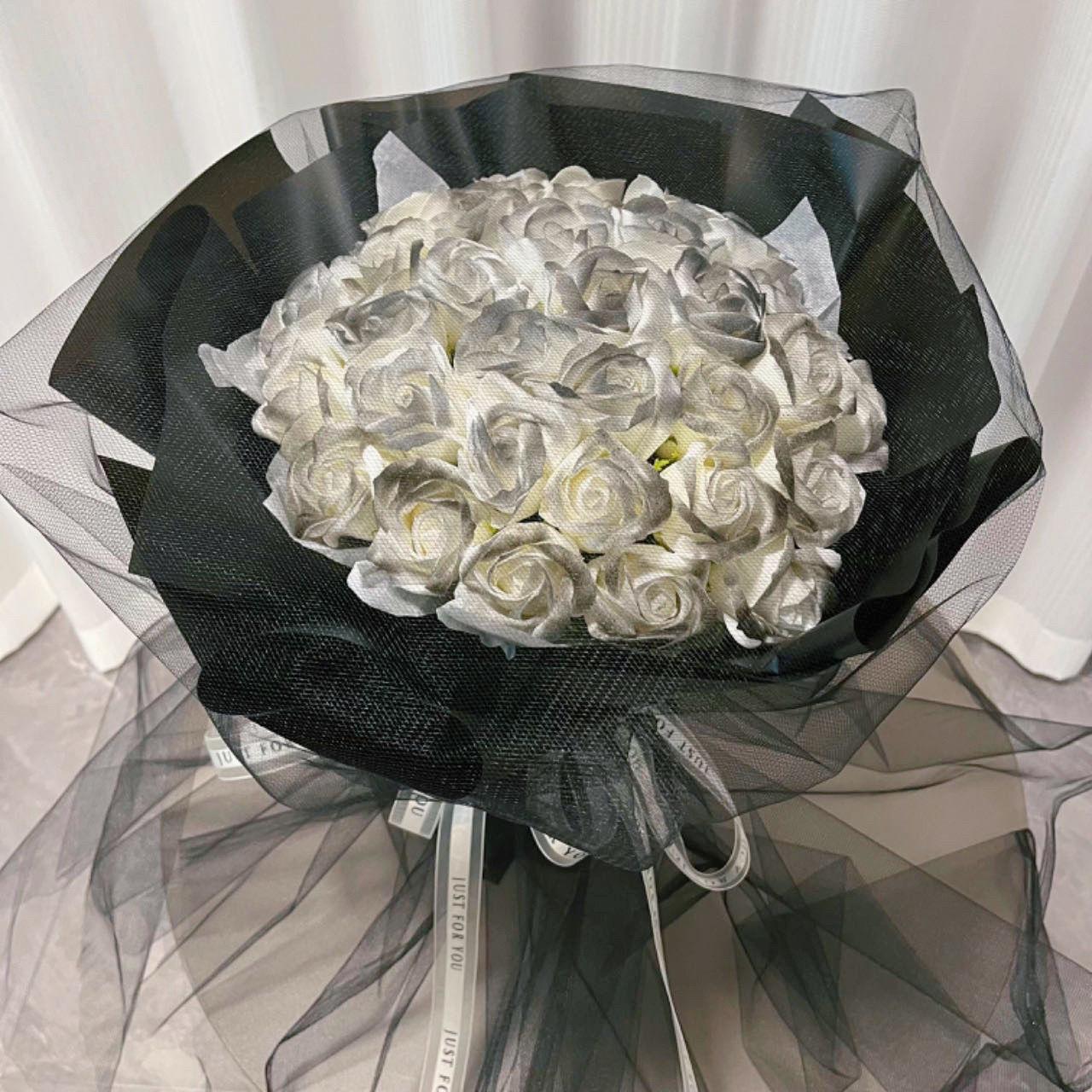 

Ice Blue Rose Soap Flower Bouquet - Valentine s Gift for Couples