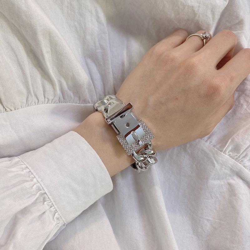 Diamond-Set Bracelet: European & American Style, High-End Light Luxury, Gold-Plated, Women's Costume Jewelry.