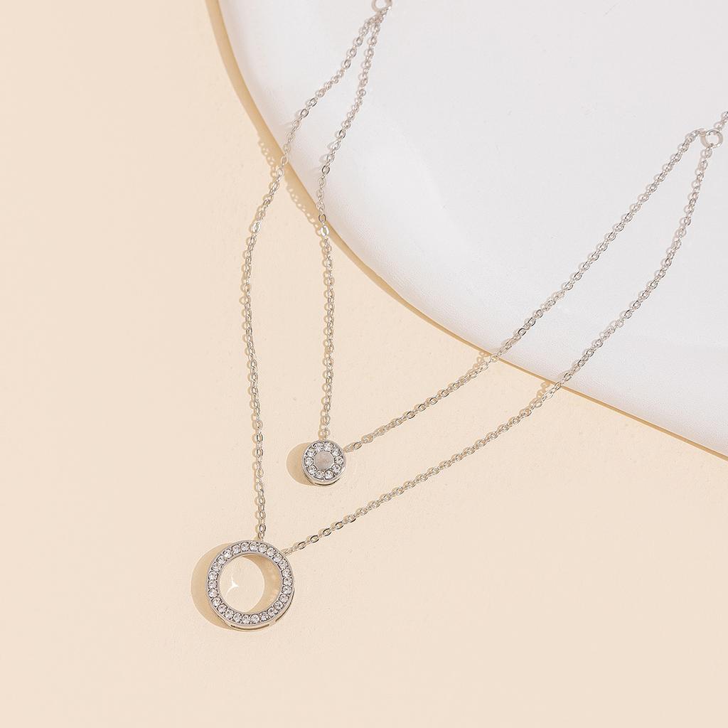 Round necklace European and American light luxury diamond pendant female simple design clavicle chain