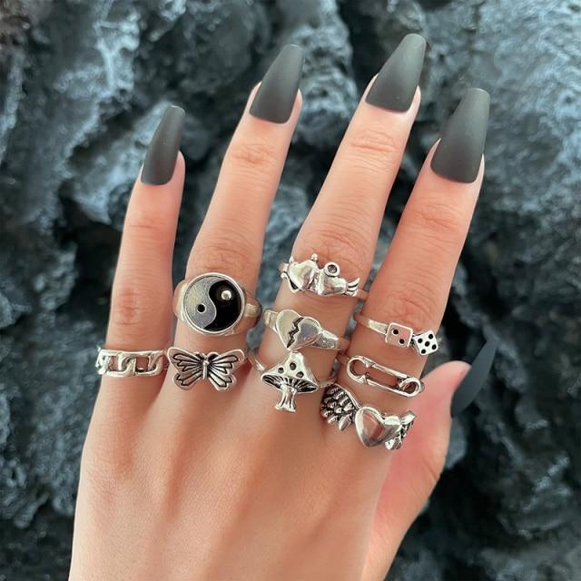 Retro For Women Punk Butterfly Heart Rings Set Retro Gothic Ancient Color Color Dice Angel Wings Charms Finger Rings JewelryVintage Rings