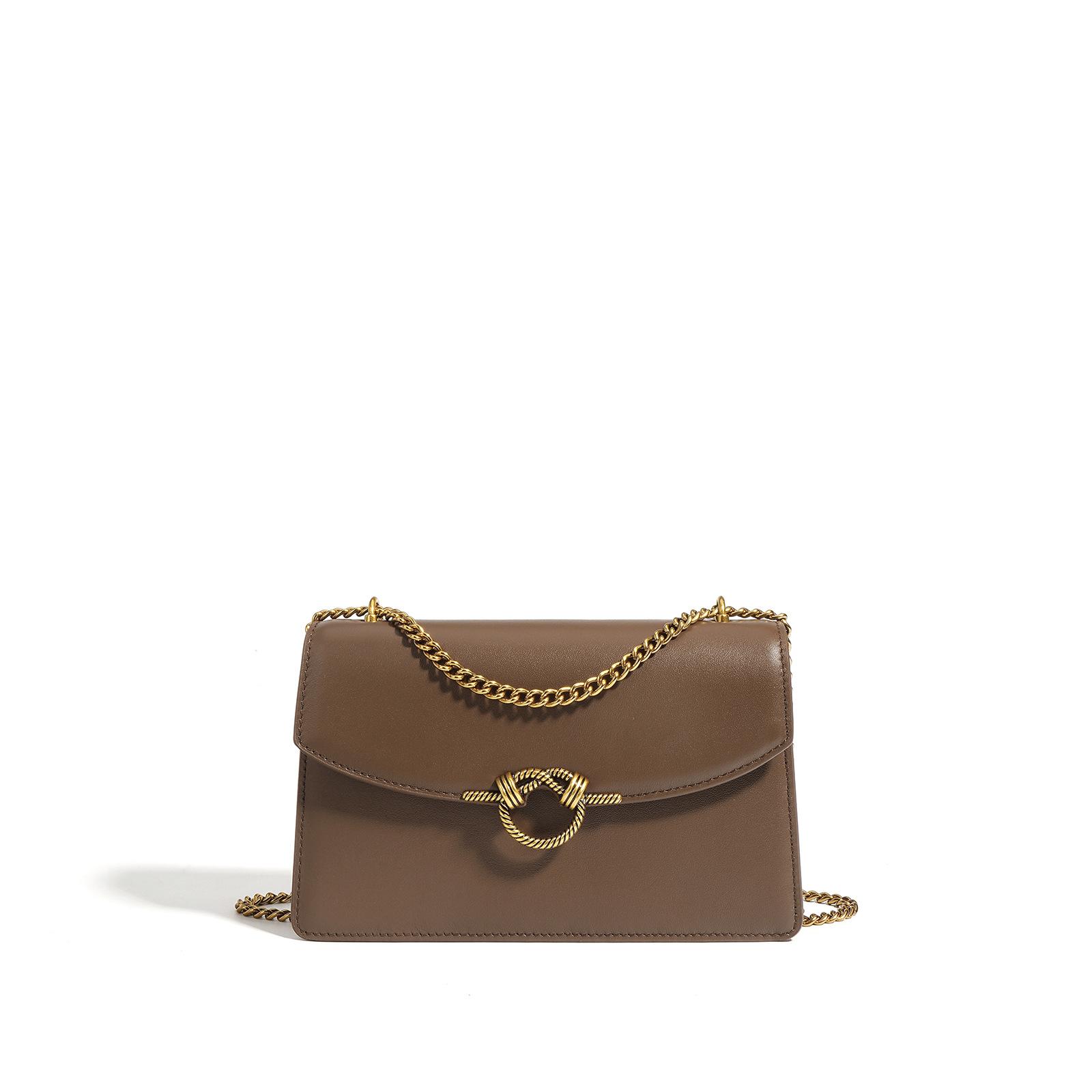 

Новая классическая маленькая квадратная сумка из натуральной кожи для ранней весны, простая универсальная сумка для поездок на работу, женская сумка через плечо с цепочкой