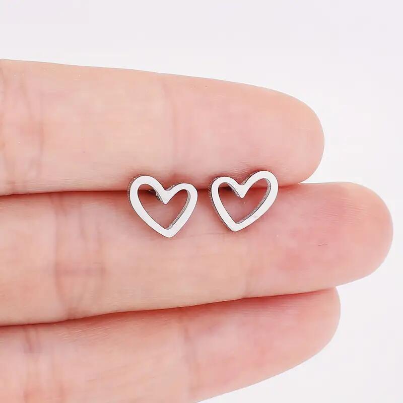 

Stainless Steel New Earrings Simple Geometric Round Hollow Love Earrings Earrings Simple and Versatile Style a pair of білий