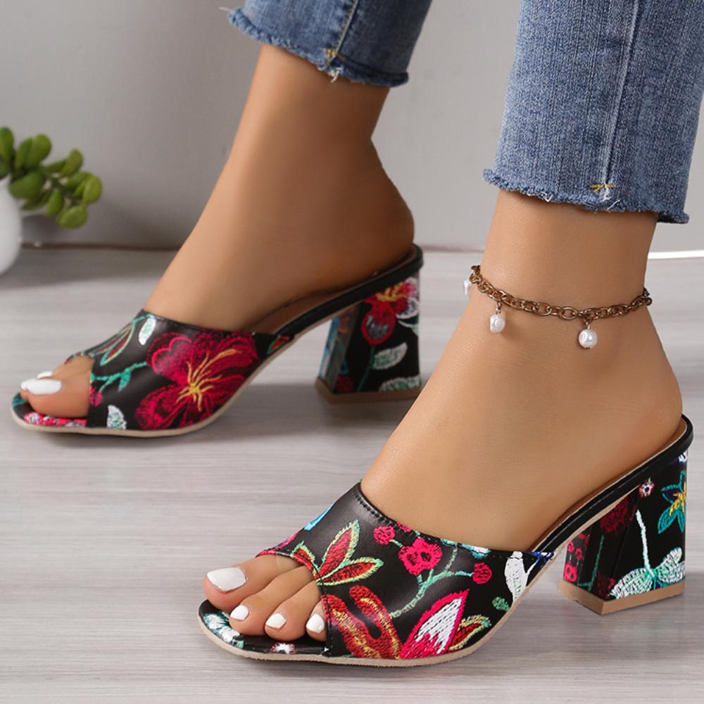Fashion High Quality Shoes for Women Open Toe Women's Slippers Summer Outdoor Casual Chunky Heels Large Size Slippers Zapatillas Mujer