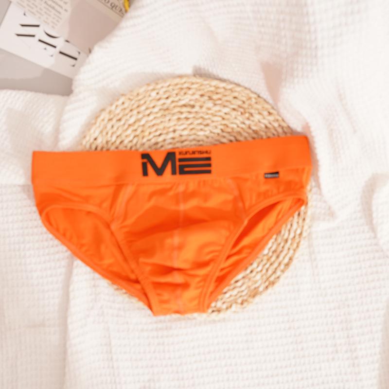 2025 Popular Men's Seamless Cotton Breathable Mid-Waist Sporty Briefs for Teenagers.