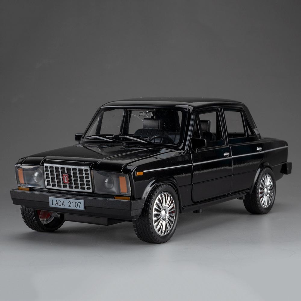 1:18 Russia LADA 2107 NIVA Alloy Diecast Models Toy Car 6 Doors Opened Sound Light Pull Back Vehice Collect Gift Children's Toys
