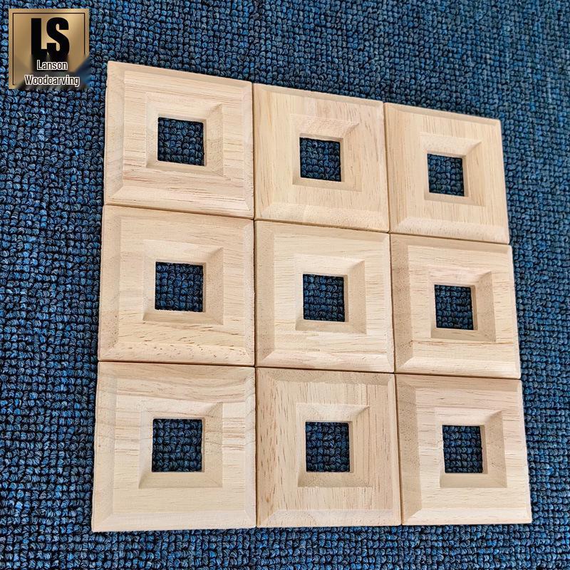 Europäische quadratische Wanddekoration aus massivem Holz, geschnitzt