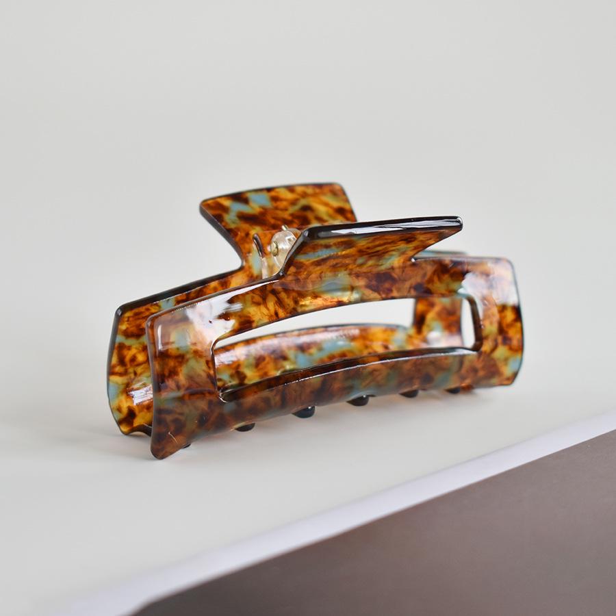 European & American Women’s Black & White Checkered Hair Clip - Large Acetate Acrylic Claw for Bun Hairstyles