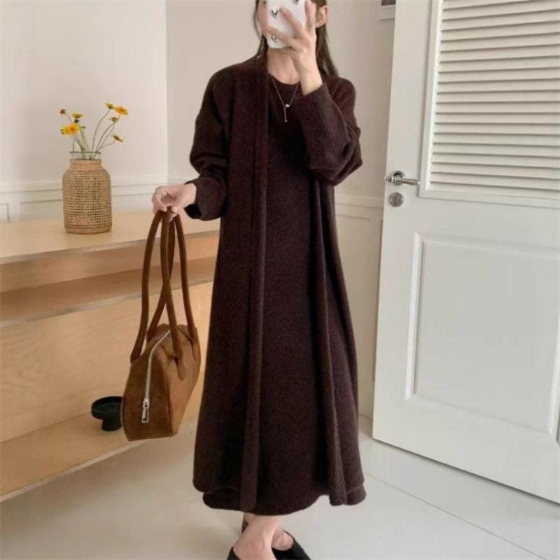 Elegant knitted dress two-piece set autumn and winter new small long cardigan sweater skirt set