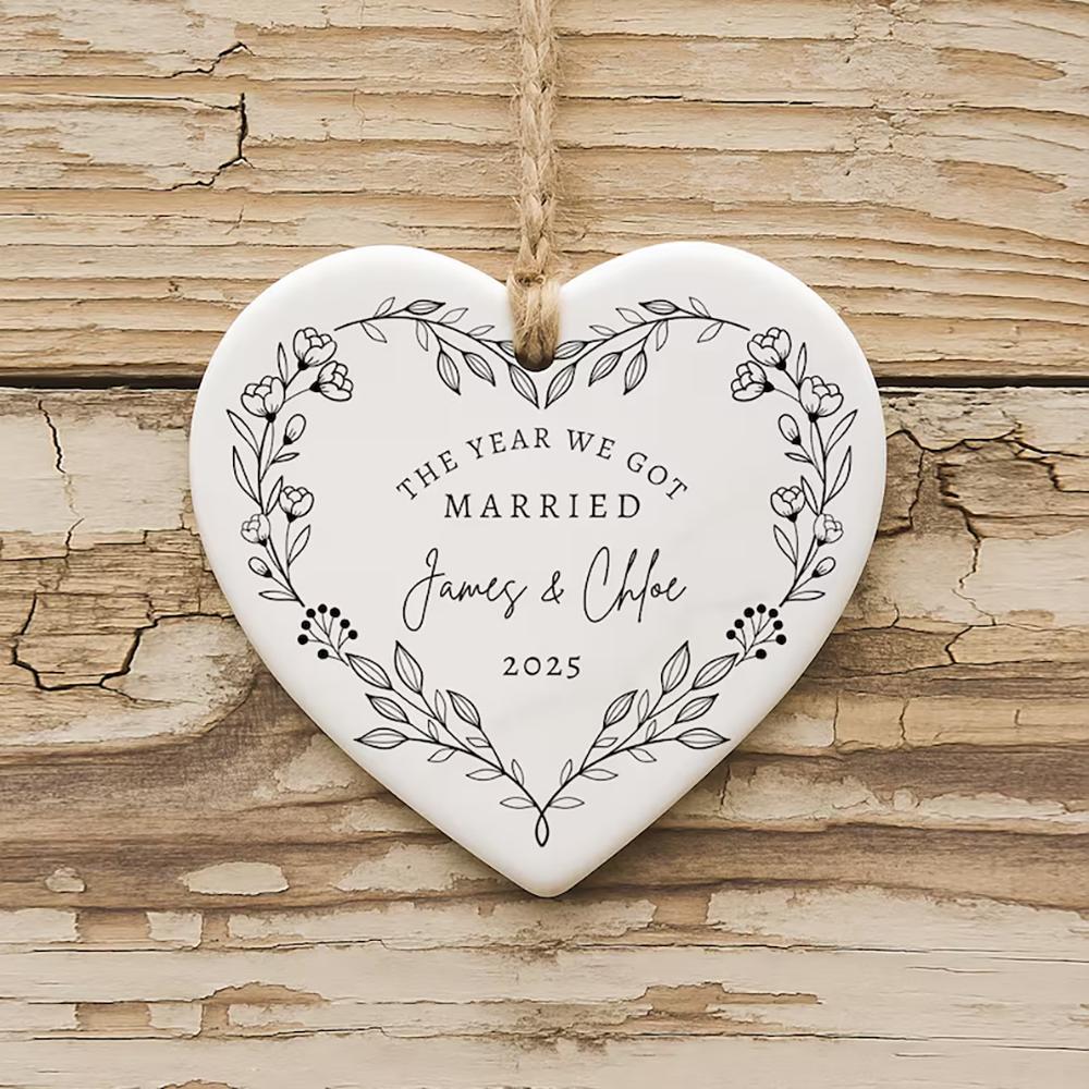 Custom First Christmas Married Ceramic Ornament Wedding 1st Christmas As Mr & Mrs Newlywed Couple Heart Bauble Xmas Tree Decor