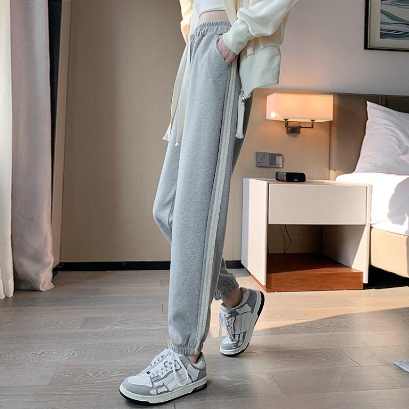 

Женские серые спортивные штаны с манжетами на щиколотках для весны и осени выглядят стройнящими и создают расслабленный образ при ходьбе в новых повседневных спортивных штанах Харлан XXL