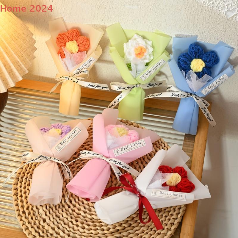 Mini Handmade Heart Bouquet Romantic Gift Yarn Flower Bouquet Crochet  Valentine's Day Mother's Day Desktop Decoration
