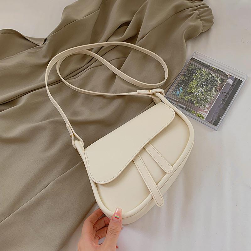 Trendy Retro Shoulder Bag With Car Line Stitching Detail