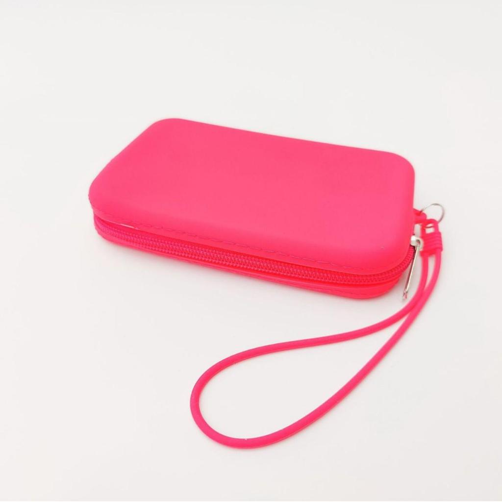 Portable Silicone Card Holder – Travel Organizer for ID, Bank, and Transportation Cards