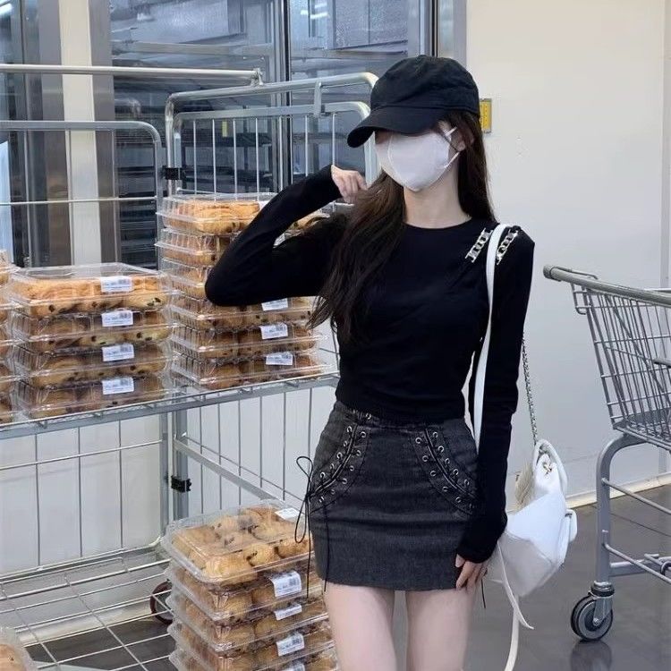 Solid T-shirts Women Long Sleeve Tops Black White Round Neck Girls Tees Fashion Lady T-shirts