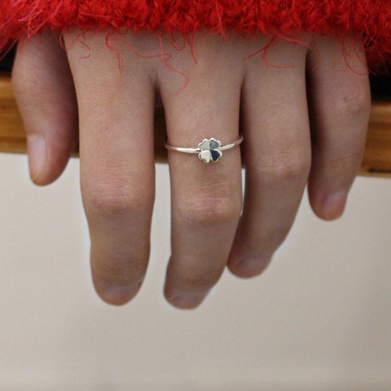 Overcozy Clover Ring