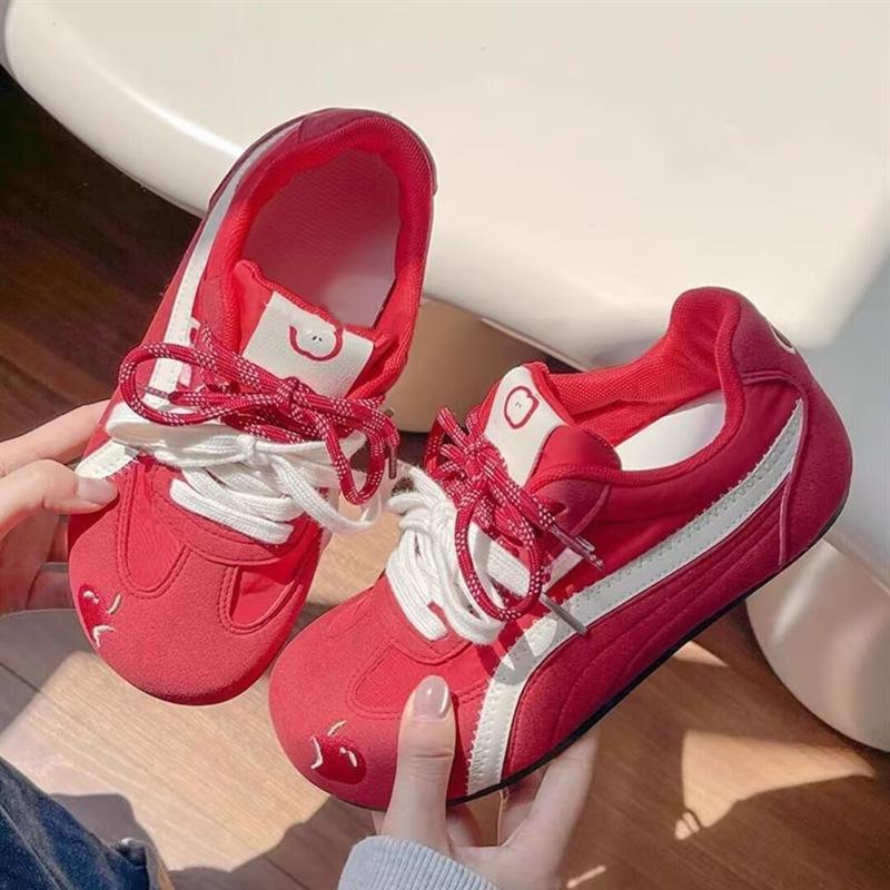 Le nuove scarpe da donna di De Xun Shoes sono bestseller, scarpe versatili e sneakers sportive casual.